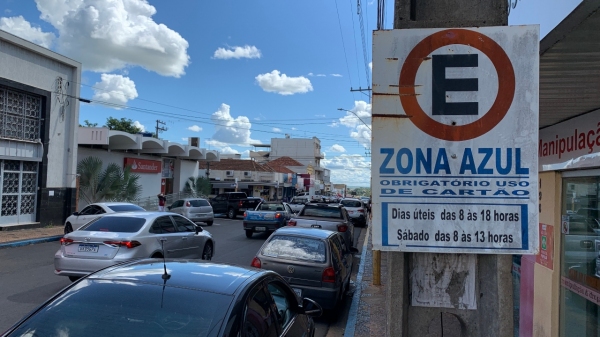 Tarifa é para estacionamento por duas horas. Novo valor começa a vigorar nesta quarta-feira, 1 de março  (Siga Mais).