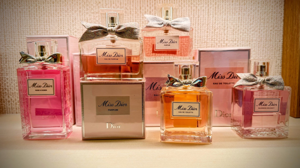 Selos Miss Dior, um dos destaques da marca francesa na Loja Parfum em Adamantina (Siga Mais).