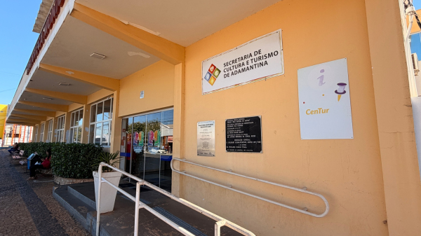 Biblioteca de Adamantina, sede da Secretaria Municipal de Cultura e Turismo (Siga Mais).