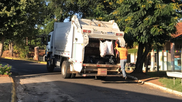 Coleta de lixo ocorre normalmente nesta segunda-feira, 12, em Adamantina (Arquivo/Siga Mais).