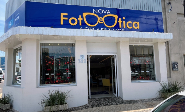 Nova Foto e ?tica Adamantina (Siga Mais).