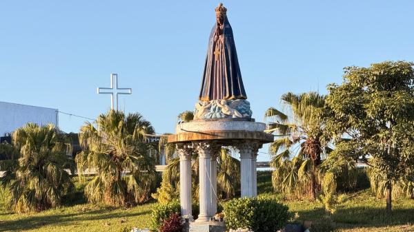 Imagem de Nossa Senhora Aparecida no trevo de Adamantina (Siga Mais).