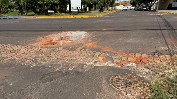 Depois da reclamacao local recebeu obras (Siga Mais).