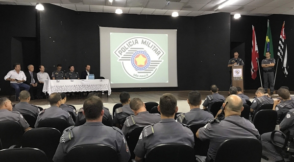 Solenidade de valorização do policial militar foi realizada em Adamantina (Foto: Siga Mais).