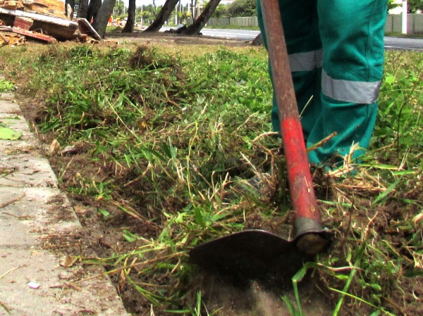 Além da possibilidade de infratores de baixo potencial ofensivo e primários prestarem serviços comunitários, o poder público poderá tê-los, por exemplo, para a manutenção de praças e parques (Foto: ilustração).
