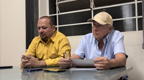 Assessor especial do Ministerio da Saude e o presidente do Sindicato dos Servidores P?blicos Municipais da Regiao de Adamantina (Imagem: Siga Mais).