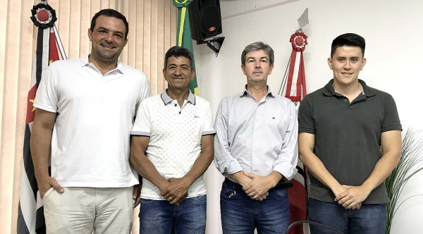 Eder Ruete (presidente), João Davoli (vice-presidente), Paulo Cervelheira (1º secretário) e Alcio Ikeda (2º secretário) foram eleitos para presidir a mesa diretora da Câmara Municipal no biênio 2019/2020 (Foto: Siga Mais).