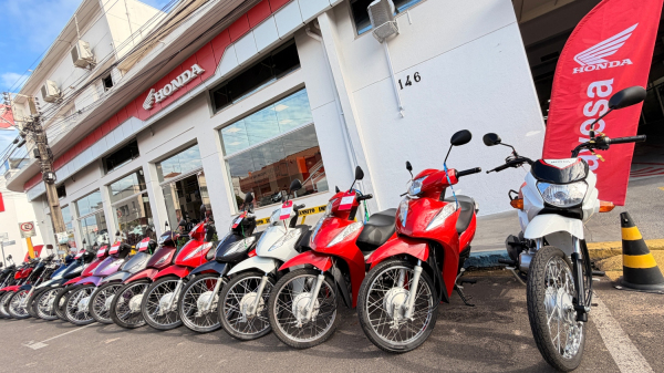 Dezenas de oportunidades em motos seminovas na Mavesa Honda em Adamantina (Siga Mais).