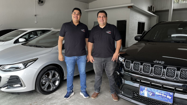 Os empres?rios Rafael Borges e Marcello Valeriano lideram a Vip Car Multimarcas em Adamantina (Siga Mais).