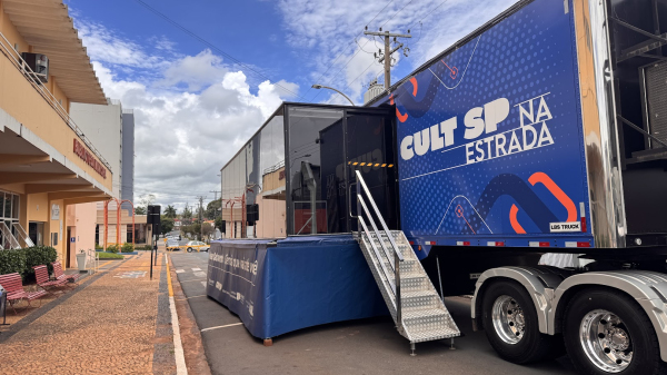Carreta itinerante do Museu Catavento em Adamantina (Siga Mais).