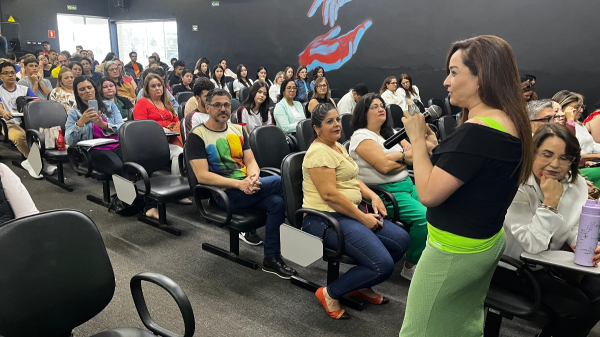 A consultora e palestrante Artenira Silva (Siga Mais).