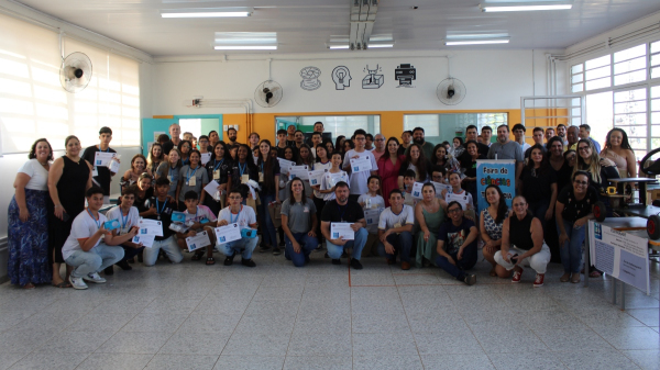 Etapa final do evento com a premiacao (Divulgacao/DE Adamantina).