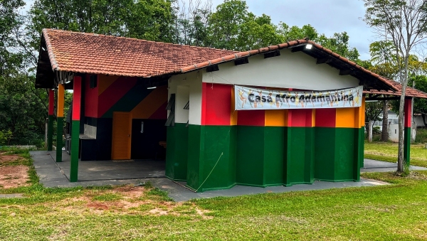 Casa Afro, em Adamantina, está instalada na Avenida Rio Branco, no Jardim Primavera (Foto: Siga Mais).