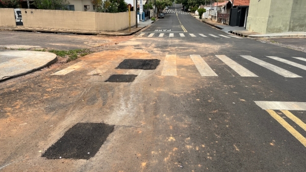 Reparos realizados na Alameda dos Expedicionários, centro de Adamantina (Siga Mais).