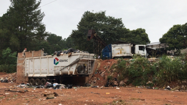 Lixo produzido em Adamantina é levado para Quatá, ao custo de R$ 1,6 milhão em um ano. Nova licitação é aberta pela Prefeitura (Foto: Cedida).