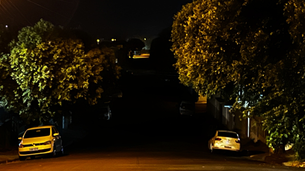 Trecho sem iluminacao publica na Alameda Porto Alegre, vila Jamil de Lima (Siga Mais/Em 24/06/224).
