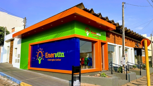 Enervita Energia Solar inaugura sua loja física na Alameda Armando de Salles Oliveira, 582, centro de Adamantina (Foto: Siga Mais).