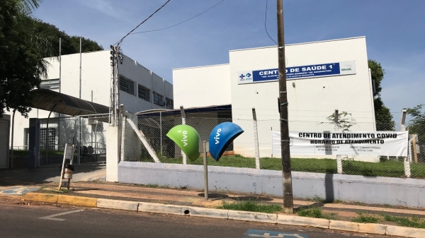 Em Adamantina a Central Covid funciona no Centro de Saúde, o Postão (Foto: Siga Mais).