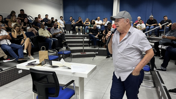 Londrina apresenta seu novo livro Registros para olhares mais atentos (Siga Mais).