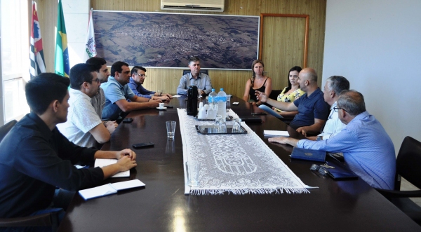 Mobilização iniciada em setembro estuda a implantação de uma incubadora de empresas em Adamantina (Assessoria de Imprensa).