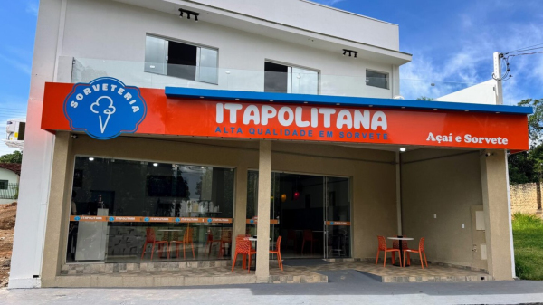 Itapolitana Sorvetes no Parque dos Pioneiros, em Adamantina (Imagem: Siga Mais).