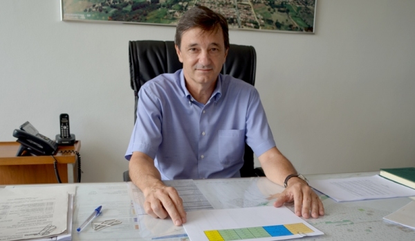 Prefeito fala em entrevista exclusiva sobre a sessão da Câmara Municipal que pode cassar seu mandato (Foto: Acácio Rocha).