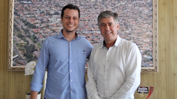 Afastado, o secretário municipal de planejamento, João Vitor Marega, e o prefeito Márcio Cardim (Arquivo/PMA).