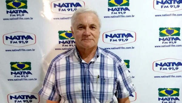 Radialista Jonas Bonassa, o Sabiá, volta a apresenta o desfile de 7 de setembro, em Adamantina (Foto: Cedida).