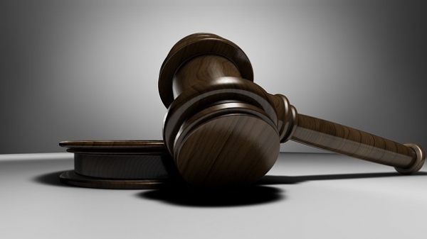 Fazenda Pública moveu ação de improbidade administrativa contra o servidor após verificar o uso de atestados médicos falsos para justificar ausências no trabalho na secretária estadual onde atua (Imagem: 2541163/Pixabay).