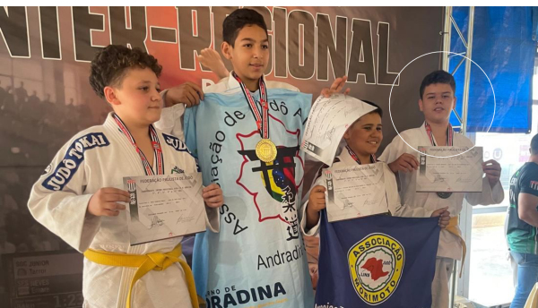 Miguel Menegati (no destaque) representou Adamantina no campeonato inter-regional (Cedida).