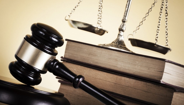 Justiça determina indenização a vítima de queimadura em clínica estética (Imagem: Ilustração).