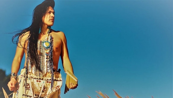 Leo Rojas se apresenta em Adamantina, com show no dia 19 de maio. Ingressos à venda (Fotos: Sergio Falconi-Parker/Divulgação).