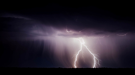 Energisa se mobiliza e orienta público sobre cuidados no período de chuvas pesadas, acompanhado de fortes ventos e raios (Ilustração/Pixabay).
