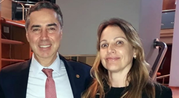 A Prof.ª Dra. Fernanda Butarelo, docente de Direito Constitucional da UniFAI, participou do V Colóquio sobre o Supremo Tribunal Federal; evento contou com palestrantes renomados, como o ministro LuÃs Roberto Barroso (Foto: Acervo Pessoal).