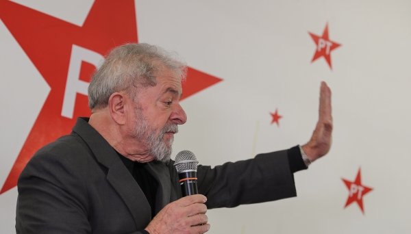 MPF de Curitiba, responsável pelas investigações da Operação Lava Jato, pediu ao juiz Sérgio Moro a condenação do ex-presidente Luiz Inácio Lula da Silva e de outros seis réus pelos crimes de corrupção passiva e ativa e lavagem de dinheiro (Foto: Ricardo Stuckert).