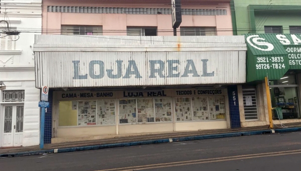 Lojas Americanas vai ser instalada no espaço onde funcionava a Loja Real, no centro de Adamantina. (Foto: Siga Mais)