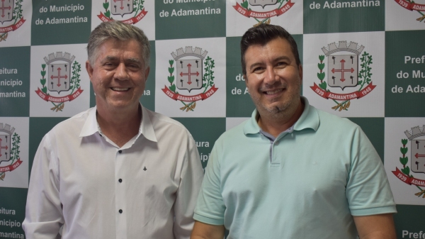 Prefeito de Adamantina, Márcio Cardim, e o secretário municipal de cultura e turismo Sérgio Vanderlei (Divulgação/PMA).