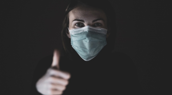 Máscaras serão distribuídas de porta em porta, neste domingo, mobilizando servidores públicos, Tiro de Guerra de Adamantina, Sabesp, entidades e parceiros, das 9h às 17h (Pixabay).