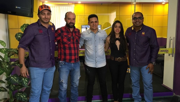 Equipe Massa FM Alta Paulista, pronta para uma nova fase no rádio regional (Foto: Cedida).