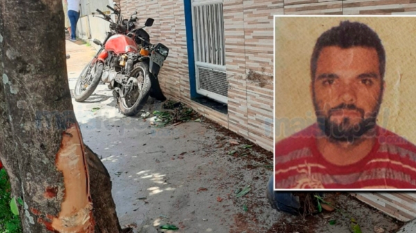 Após a moto chocar-se contra árvore, piloto foi arremessado e se feriu com gravidade. Foi socorrido, porém não resistiu (Reprodução/Mais Tupã).