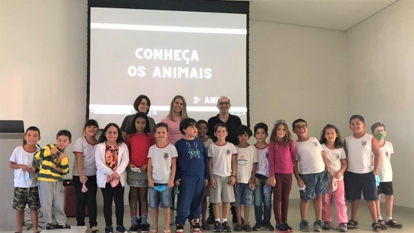 Estudantes e profissionais da escola envolvidos no projeto (Da Assessoria/PMA).