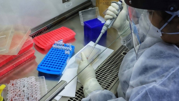 Mapeamento da variante delta se da a partir do sequenciamento genético das amostras biológicas com constatação positiva para a Covid-19 (Foto: José Fernando Ogura/AEN/PR).