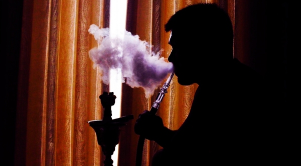 Acidente foi durante uso de narguilé (Ilustração).