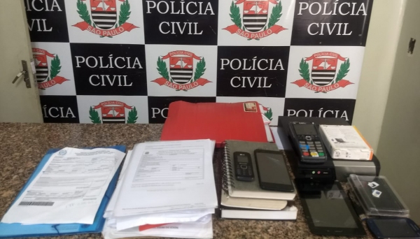 Materiais apreendidos nesta sexta-feira pela Polícia Civil mostram que criminosos continuavam atuando mesmo durante as investigações (Foto: Cedida/Polícia Civil).