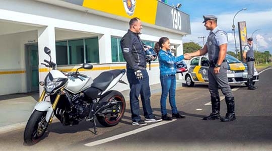 Operação Corpus Christi dedicará uma atenção à fiscalização sobre a circulação de motos, nas rodovias paulistas (Divulgação).