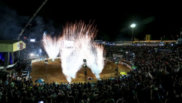 Adamantina Rodeo Festival chegou à cidade ano passado e reacende tradição, com montarias e shows (Foto: Gustavo Castellon).