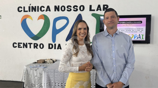 Juiza de direito Ruth Duarte Menegatti e o novo presidente do PAI Nosso Lar, Luis Eduardo Mazzini Bressan (Siga Mais).