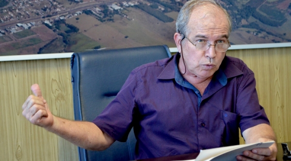 Prefeito usa redes sociais para detalhar medidas de redução de gastos (Foto: Acácio Rocha).