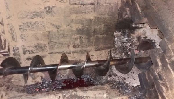 Trabalhador teve braço amputado quando limpava equipamento na indústria cerâmica (Foto: Emerson Rodrigues - Panorama Notícia).