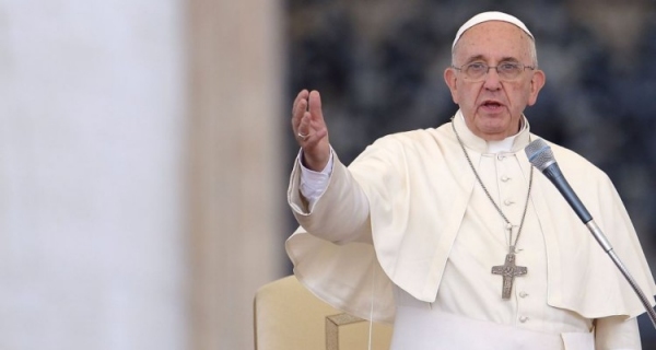 Papa fez saudação especial aos brasileiros, hoje, na Praça São Pedro.